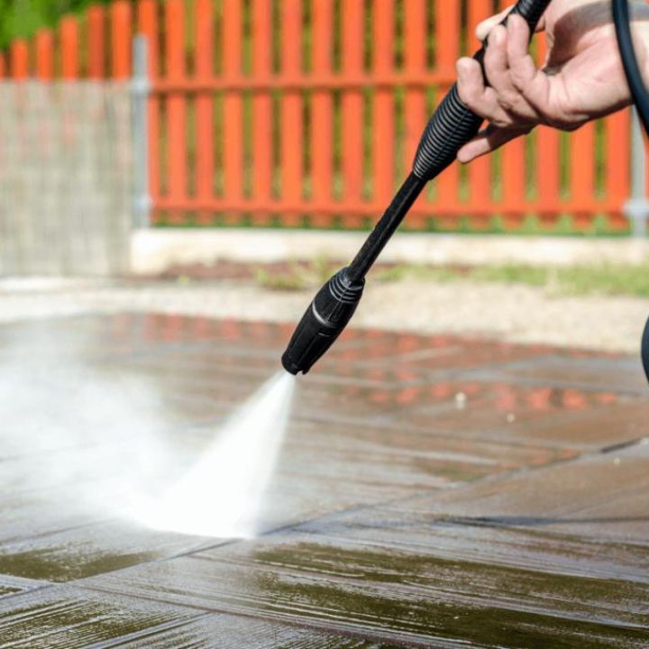 Pressure Washing in Dundee