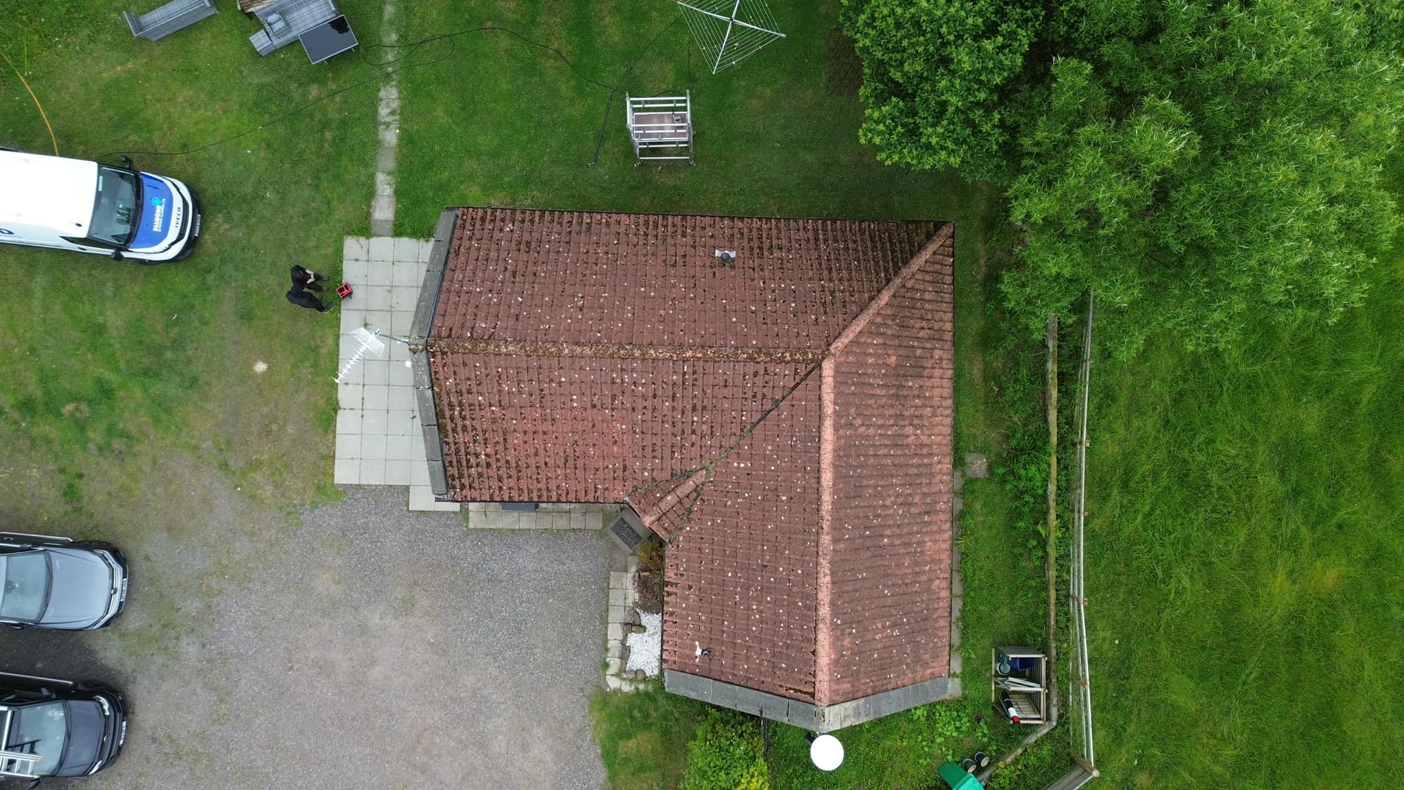 Roof Clean (Before)